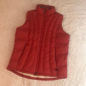 Woolrich Women's Puffer Vest Coral Medium